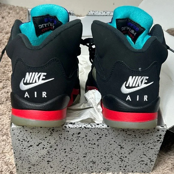 Jordan 5 Retro Top 3 Kids Black Fire Red Grape CZ2989-001 Size 5Y - Picture 2 of 12